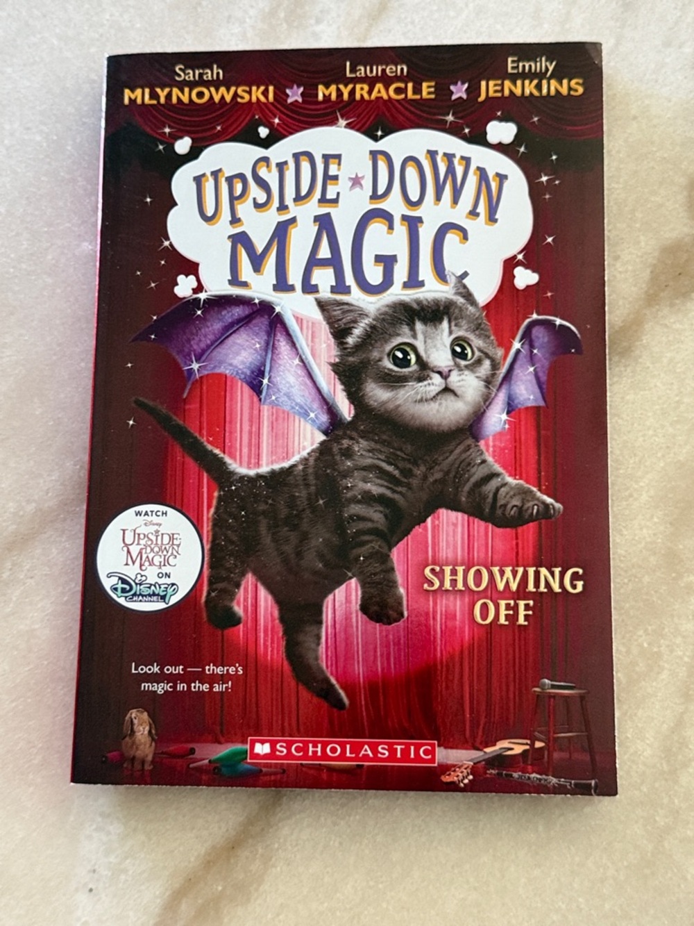 Scholastic Upside-Down Magic: Showing Off